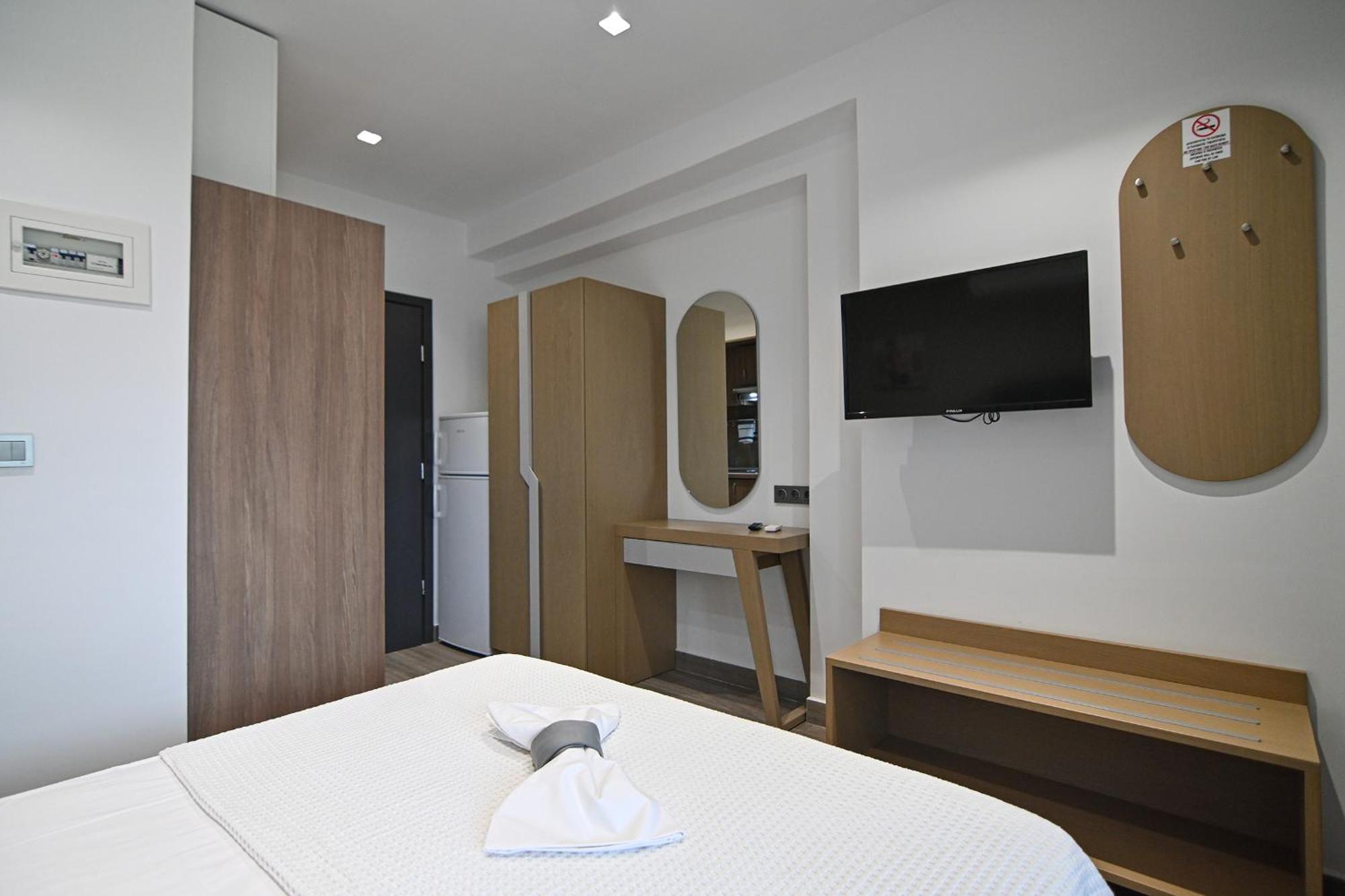Amalia Rooms Sea View Vrasná Kültér fotó