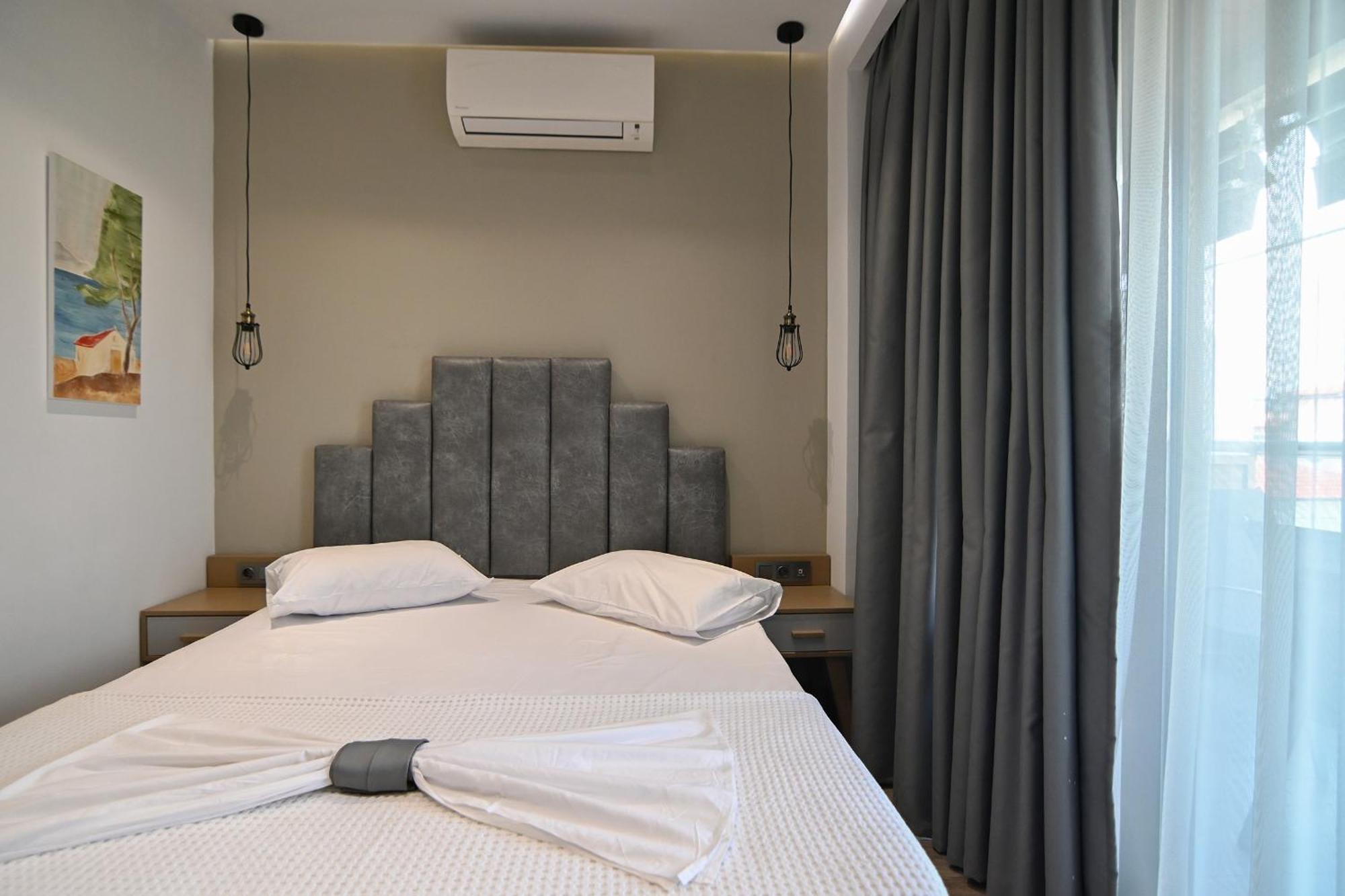 Amalia Rooms Sea View Vrasná Kültér fotó