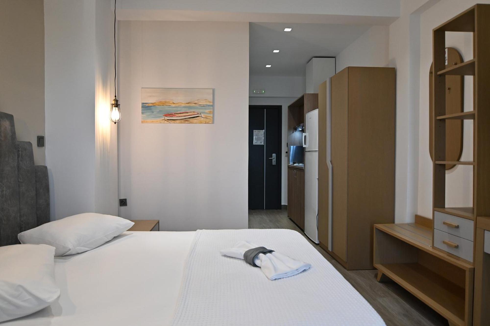 Amalia Rooms Sea View Vrasná Kültér fotó